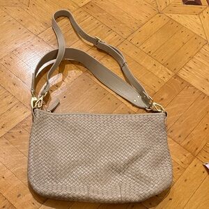 Quince leather woven purse
